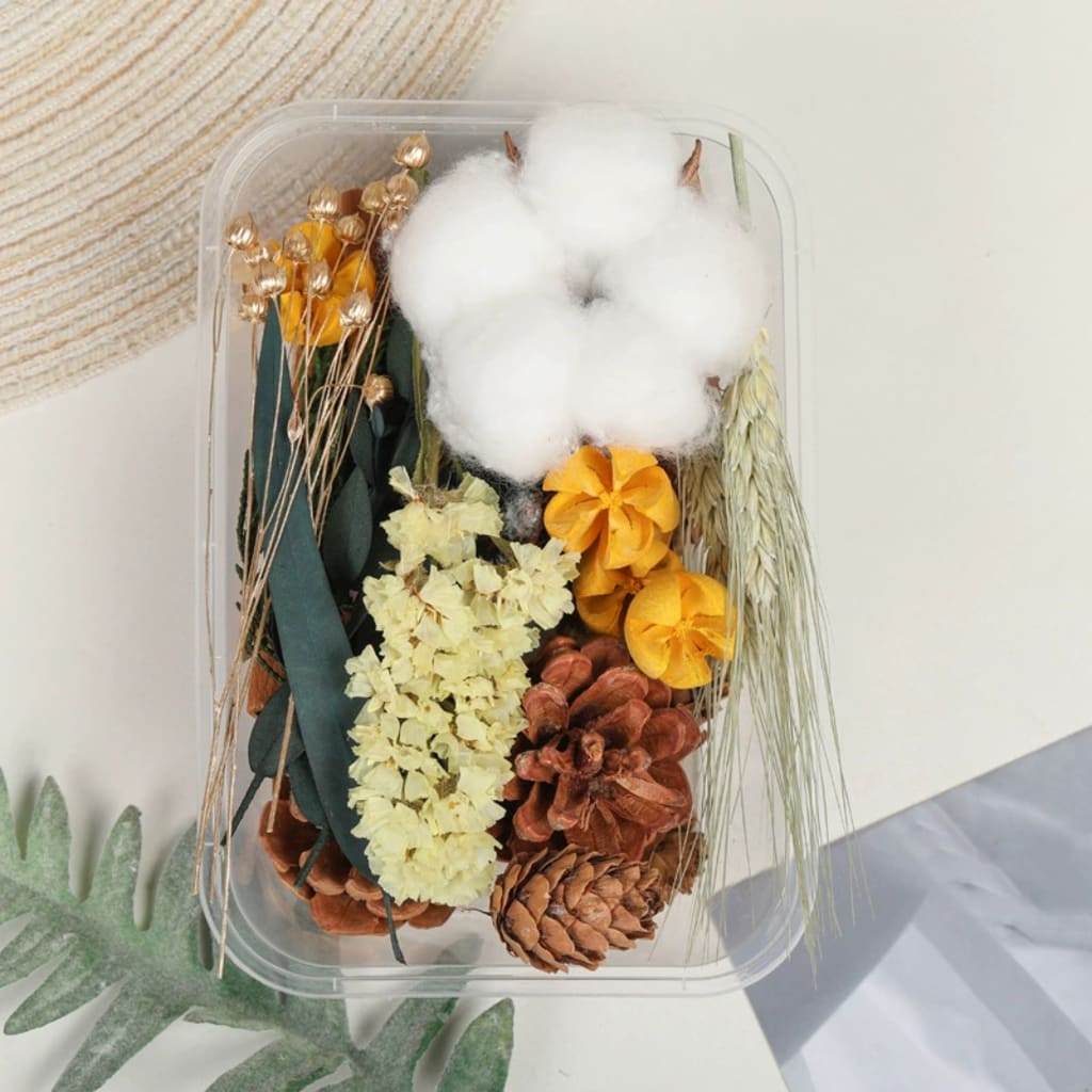 Natural cinnamon sticks &amp; dried flower stems