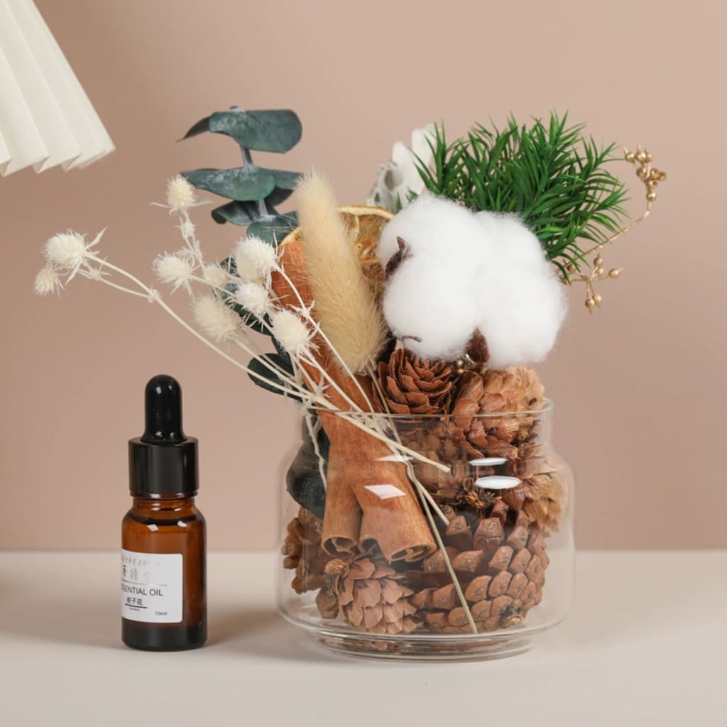 Natural cinnamon sticks &amp; dried flower stems
