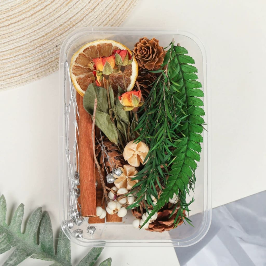 Natural cinnamon sticks &amp; dried flower stems