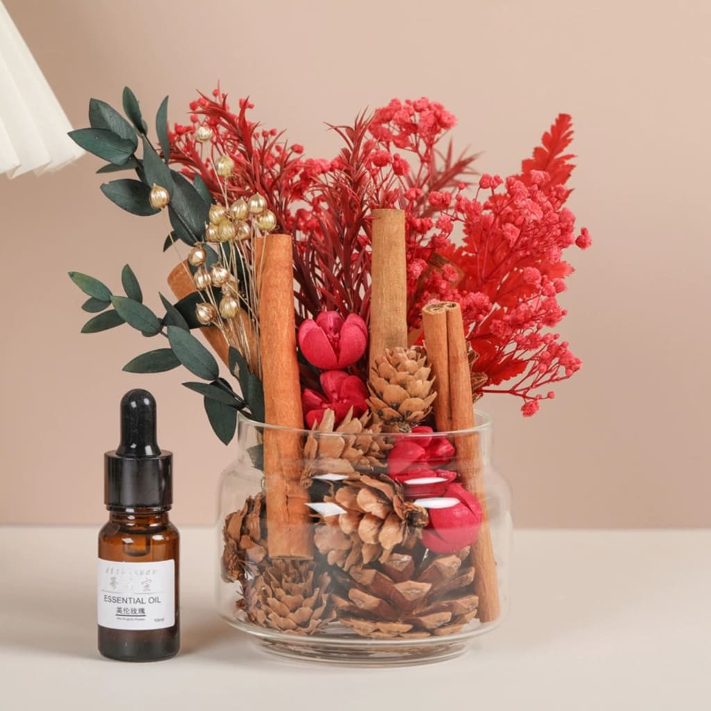 Natural cinnamon sticks &amp; dried flower stems